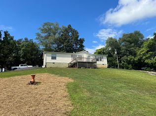 523 Goose Creek Rd, Dandridge, TN 37725