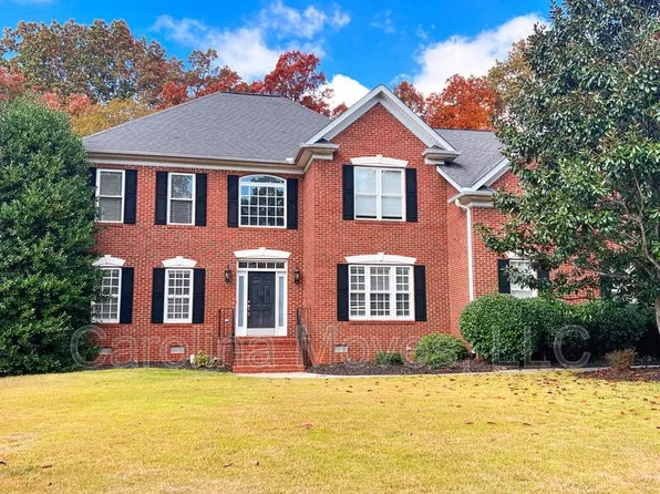 702 Carriage Hill Rd, Simpsonville, SC 29681