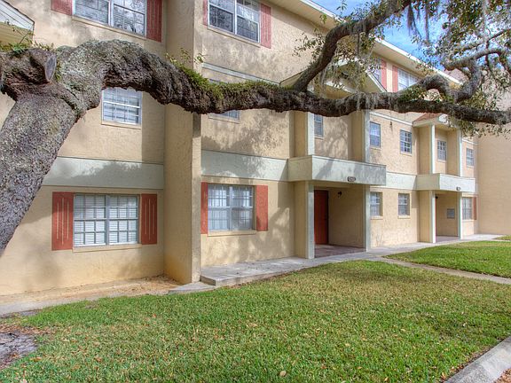 3rd image of 14422 Reuter Strasse Cir APT 2