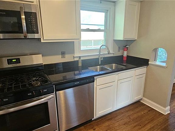 4th image of 5025 Henry St