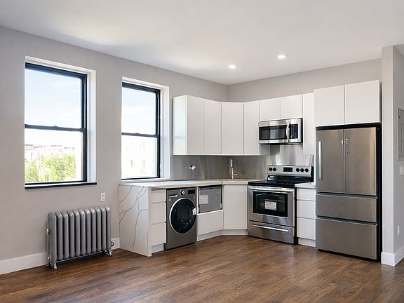 3rd image of 2118 2nd Ave Unit Penthouse