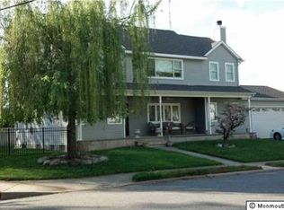 13 Brooklawn Dr, Hazlet, NJ 07730