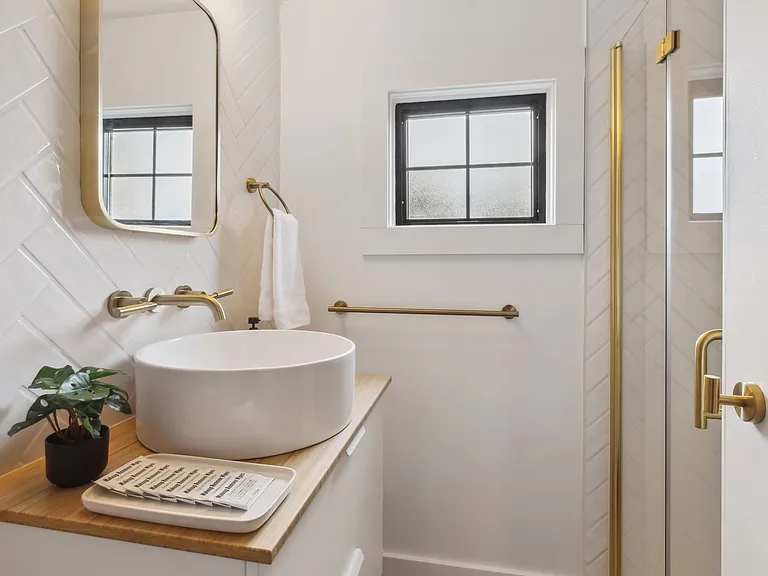 1433 Olivewood Ave — Photo 23