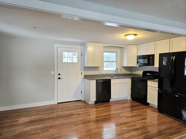 59 Birch St, Derry, NH 03038