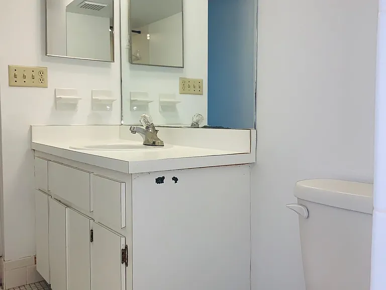112 Cypress Ct — Photo 3