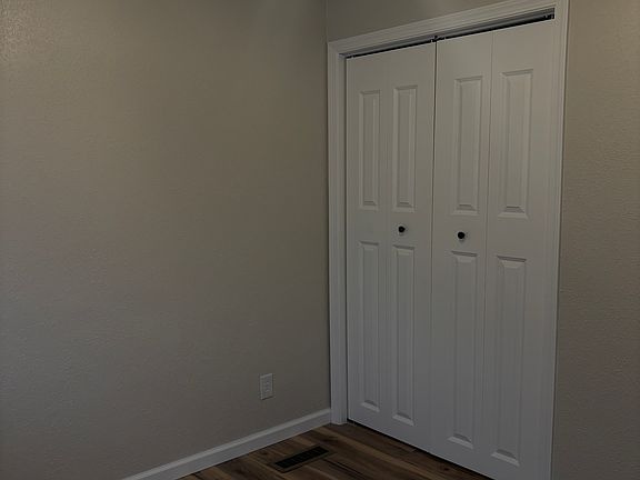 4th image of 152 Academy St