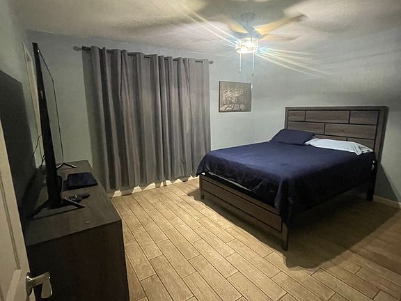 4th image of 717 Cypressgreen Dr