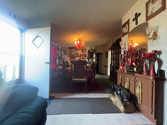 3rd image of 210 Avenue A