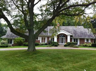 46 Royal Vale Dr, Oak Brook, IL