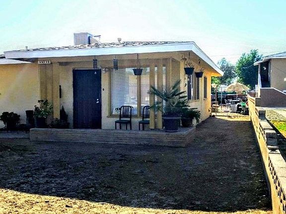 2nd image of 44319 Cedar Ave