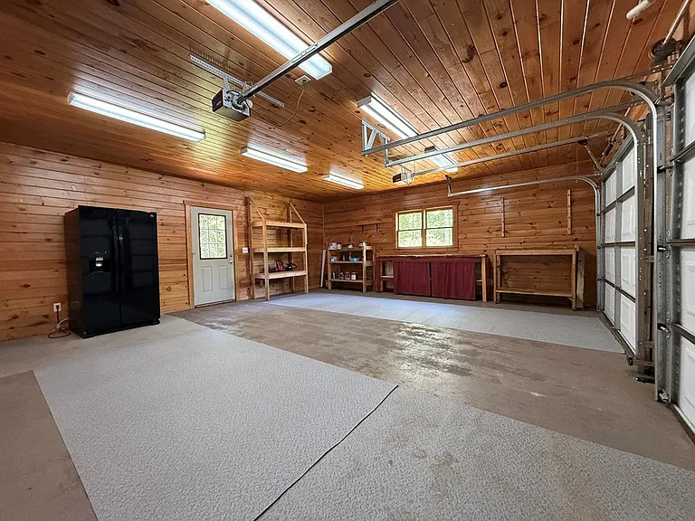 303 Pine Ln — Photo 13