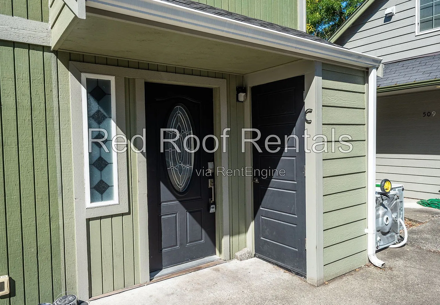 3 bed, 2.0 bath, 1000 sqft, $1,900 — Photo 4