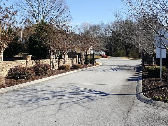 3rd image of 6889 Village Lake Cir