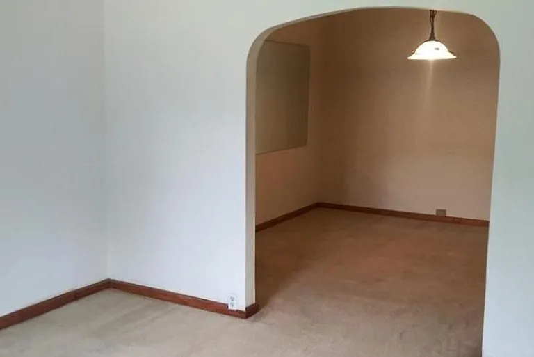 207 Lee Ave — Photo 1