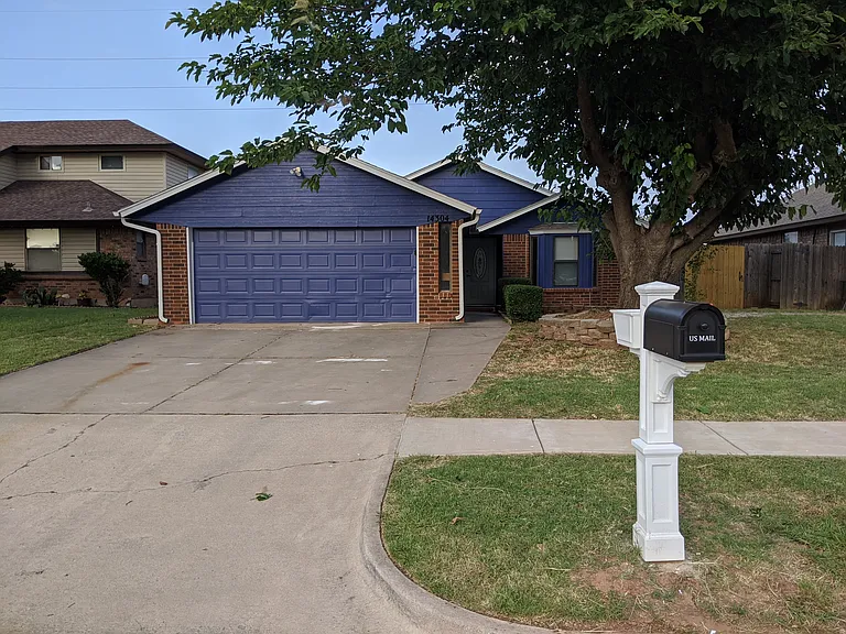 14304 S Brent Dr — Photo 2