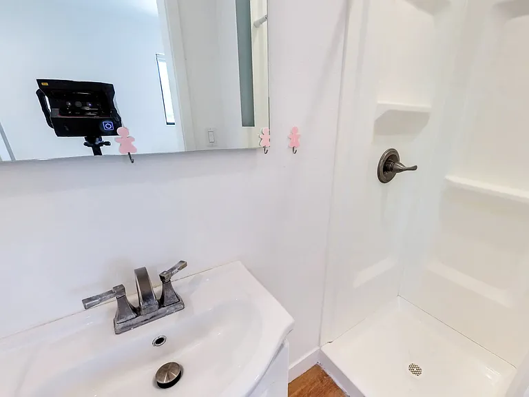 1620 W 35th Pl — Photo 37