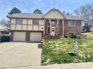 524 Peck Ave, Concordia, KS 66901