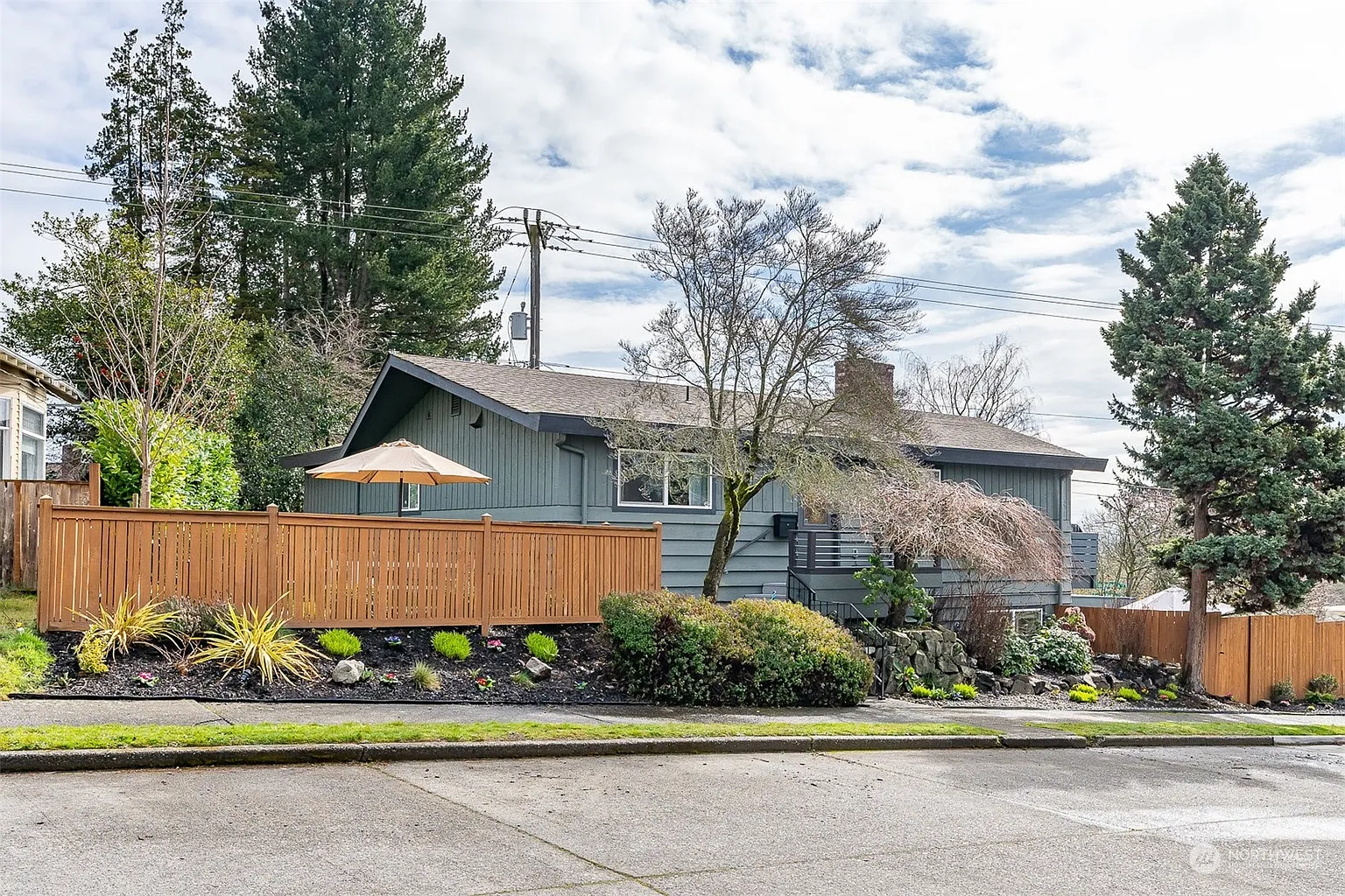 6969 Seward Park Avenue S photo 1