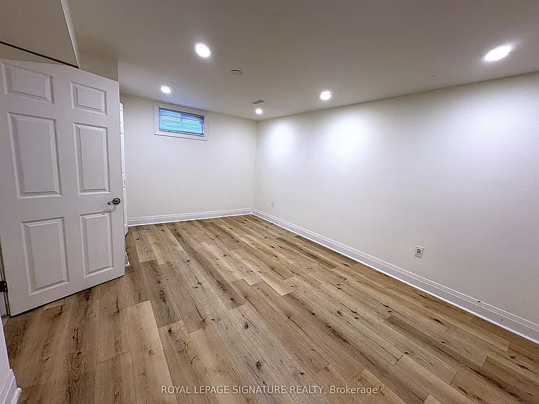 5 Carnegie Ct #BASEMENT — Photo 12
