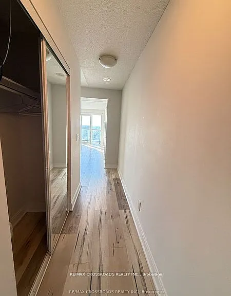 125 Village Green Sq #3908 — Photo 3