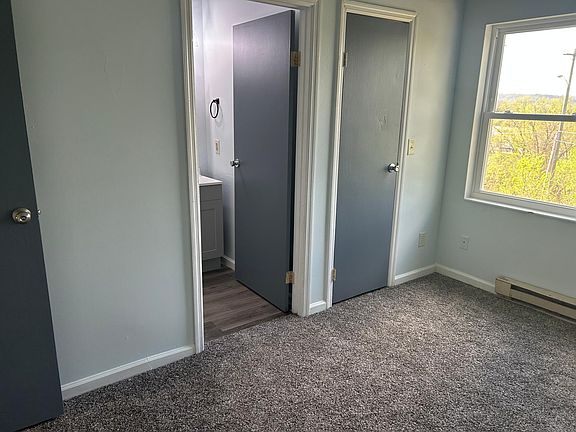 4th image of 108 E Conwell St #2