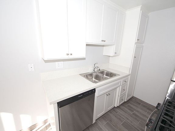 5th image of 12133-12135 Mitchell Ave #33-115