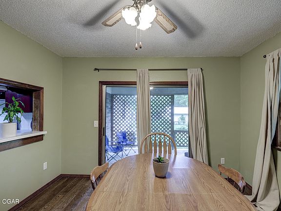 2nd image of 403 Cunningham St