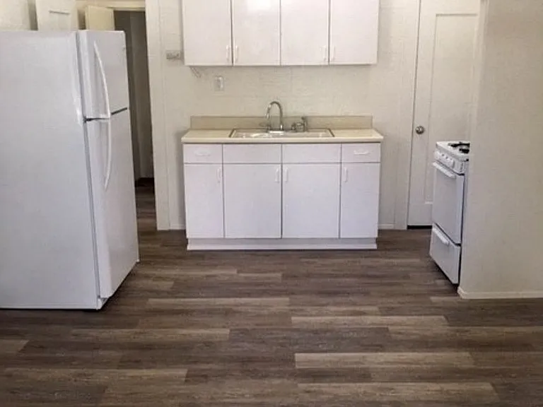 ADAMS AVENUE APARTMENTS — Photo 5