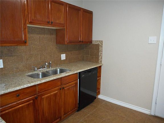 4th image of 3367 W Boyce Ave