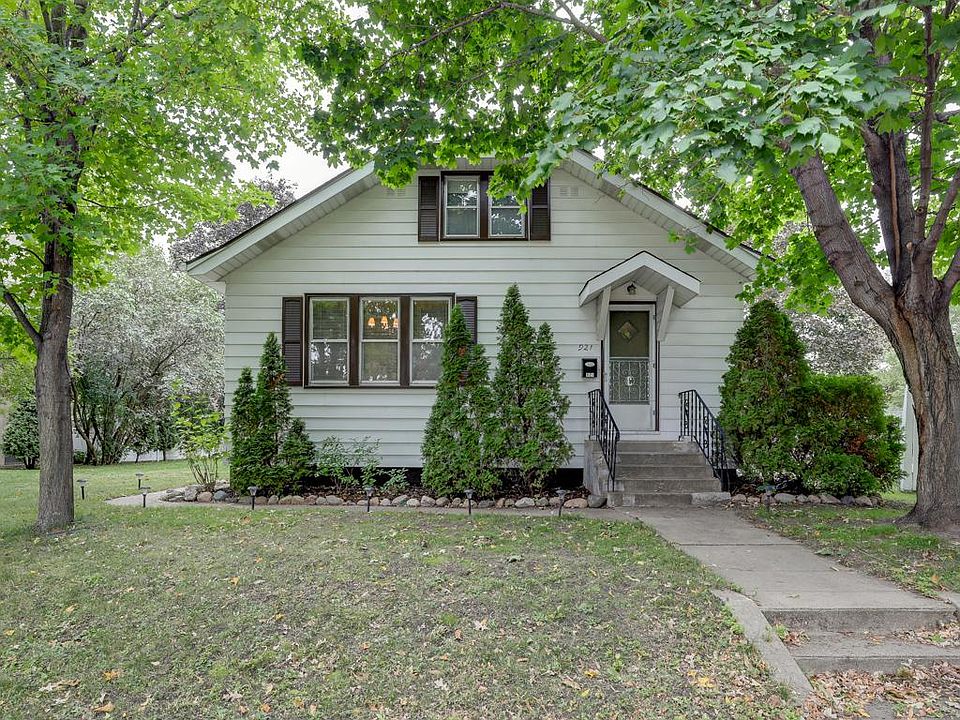 1st image of 921 9th Ave N