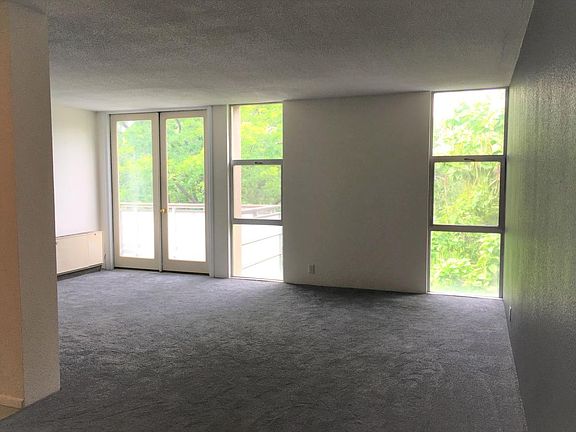 2nd image of 2500 S York St #Pk20