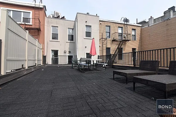 Rented by Bond New York | media 19