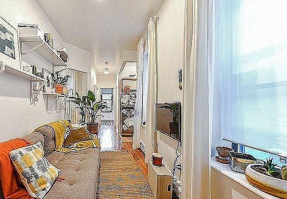 3rd image of 166 Orchard St APT 6C