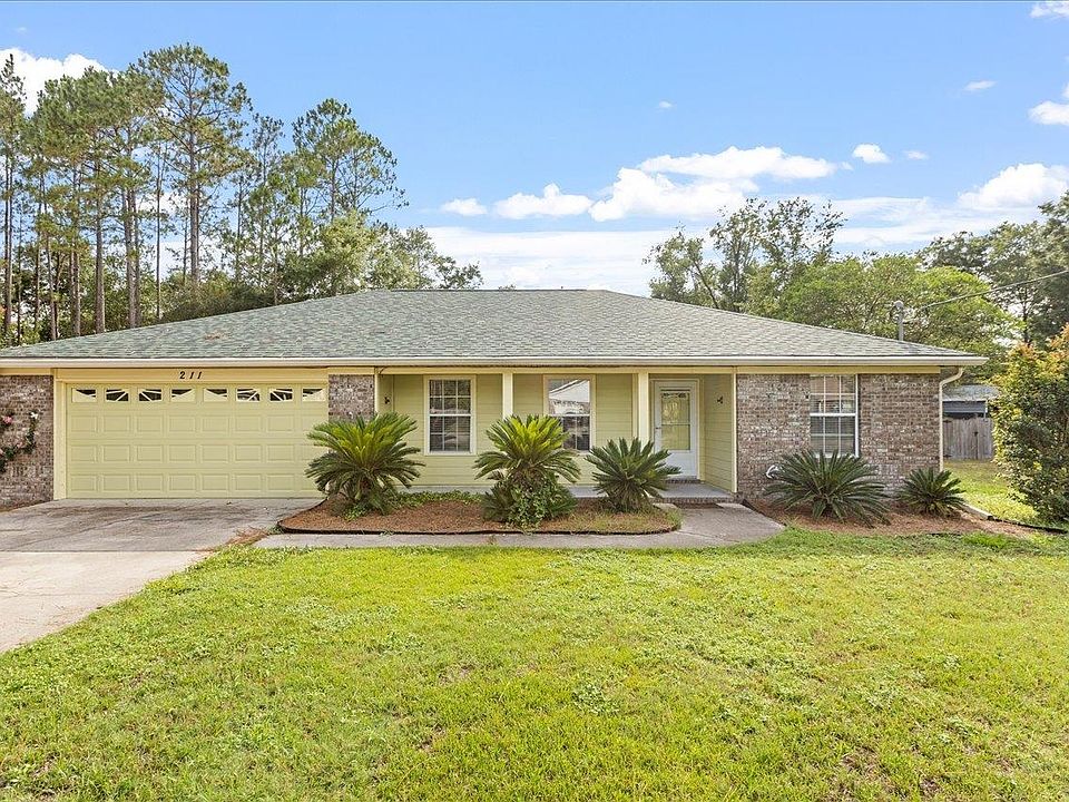 1st image of 211 Fox Run Cir