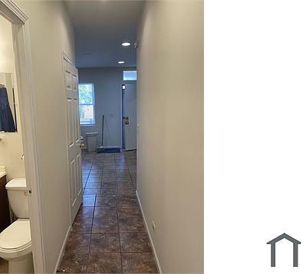 2nd image of 3020 W Flournoy St Unit 1