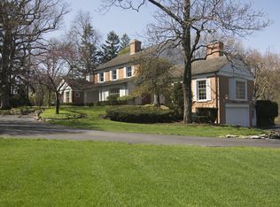 256 Dover Cir, Inverness, IL 60067