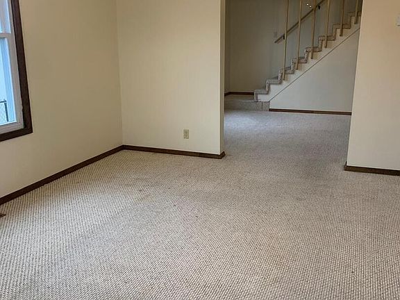 2nd image of 1109 N Park Ave