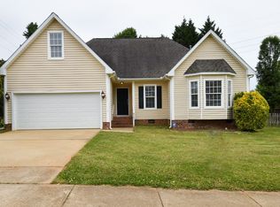 101 Blooming Meadows Rd, Holly Springs, NC 27540