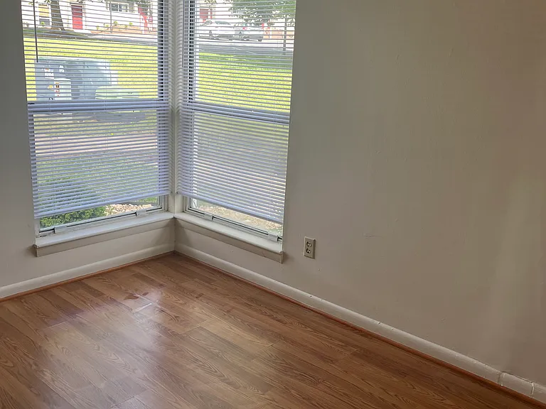 1348 Hunters Rd #D — Photo 21