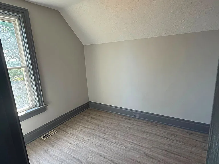 5363 Davis Dr — Photo 14