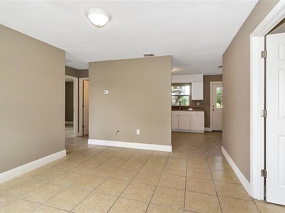 4th image of 212 S 20th St