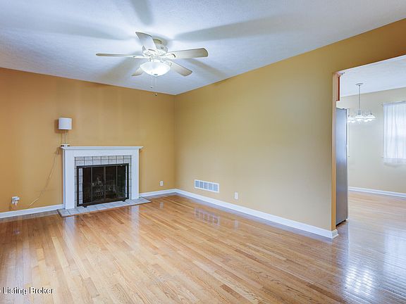 3rd image of 12109 Saint Clair Dr