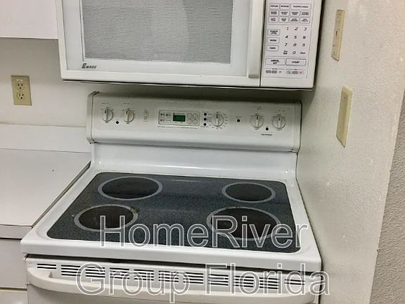 4th image of 305 E Whitehall Ct #107