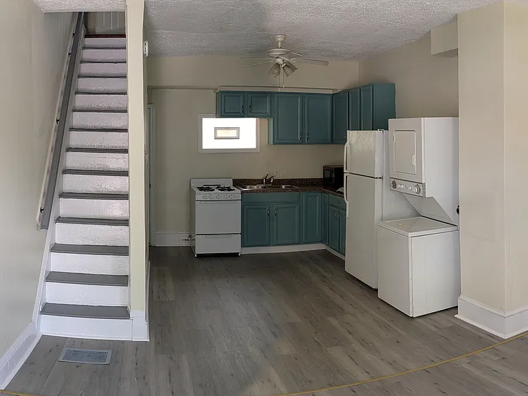 227 E Shedaker St — Photo 6
