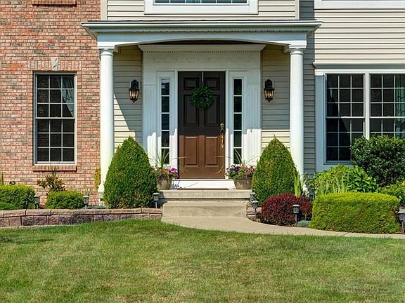 2nd image of 4634 Brentwood Dr
