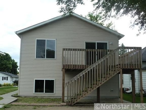 3rd image of 433 24th Ave N