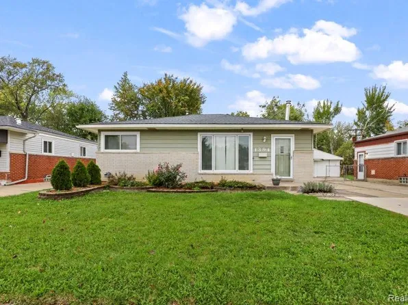 1394 Westchester St, Westland, MI 48186