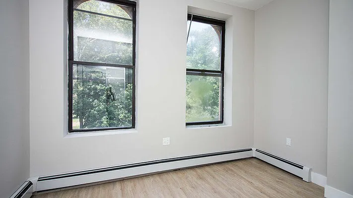 Rented by Nooklyn NYC LLC | media 13