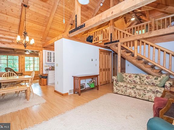 2nd image of 34 Shingle Camp Ter