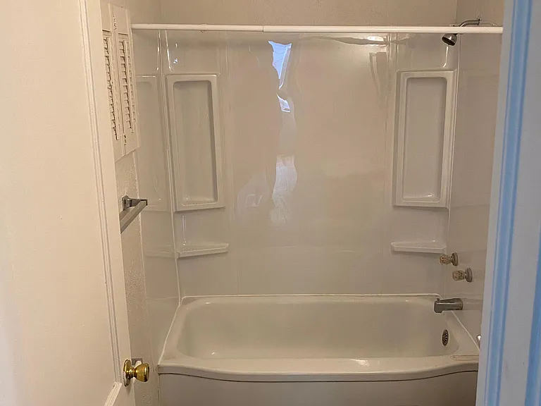 4707 N Edgebrook Dr — Photo 5